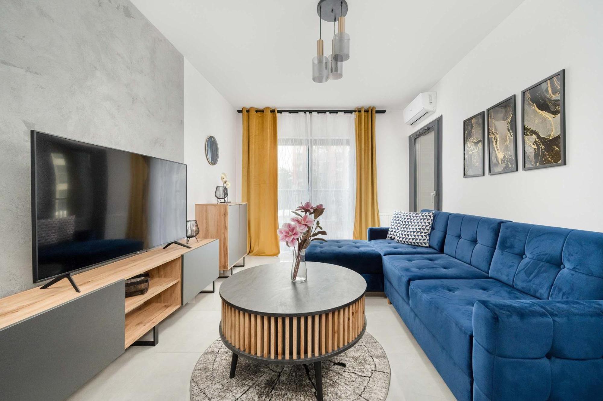 Lux Traugutta With Air Conditioning And Parking By Renters Apartment *